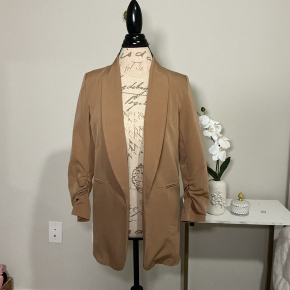 Boohoo Jackets & Blazers - Elegant Tan Women's Blazer